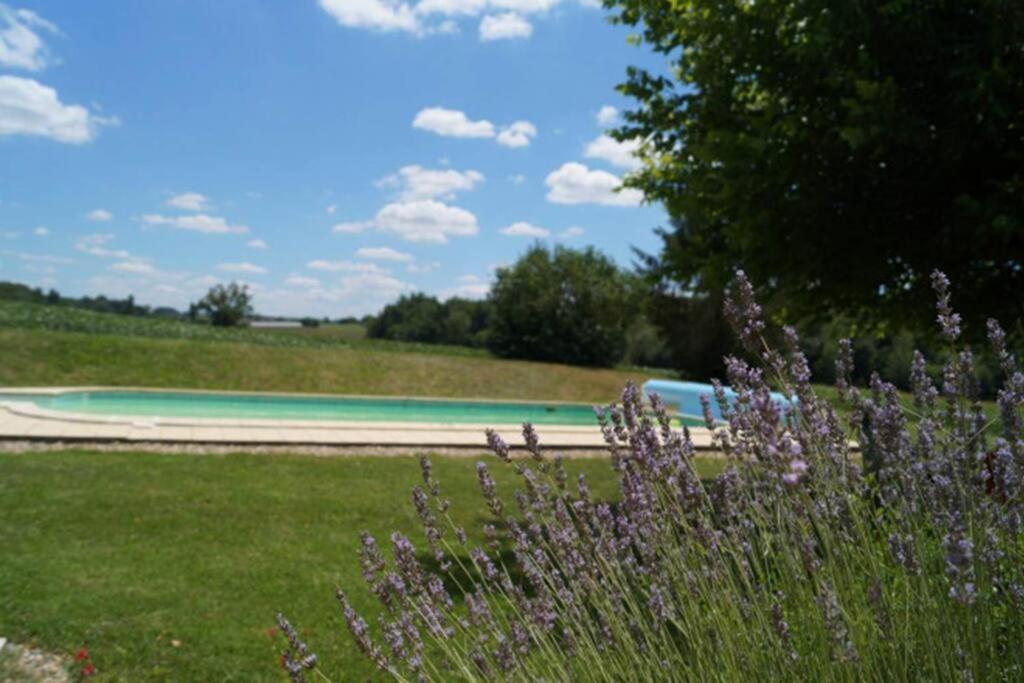 Gite Rural Saint-Pierre-sur-Dropt Екстер'єр фото