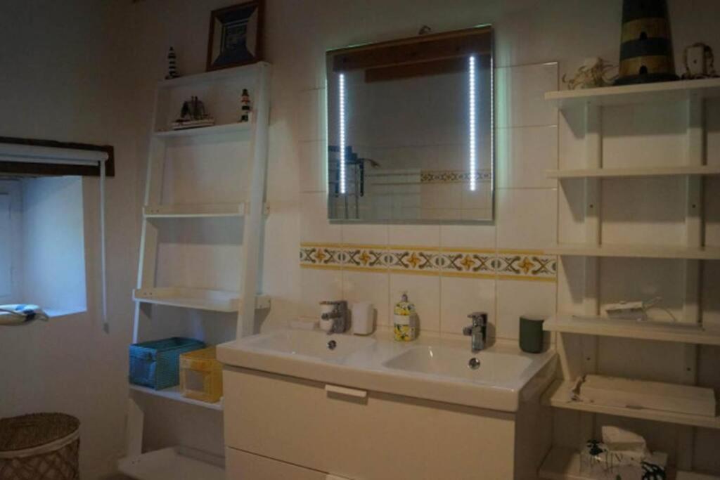 Gite Rural Saint-Pierre-sur-Dropt Екстер'єр фото
